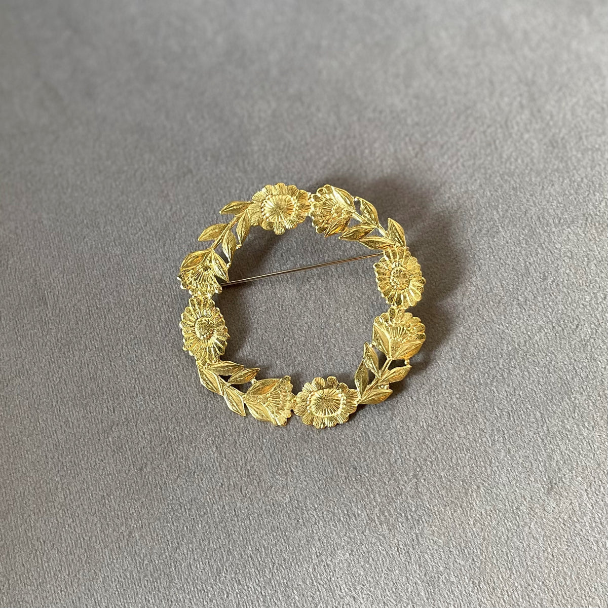 Flower ring brooch size M & L