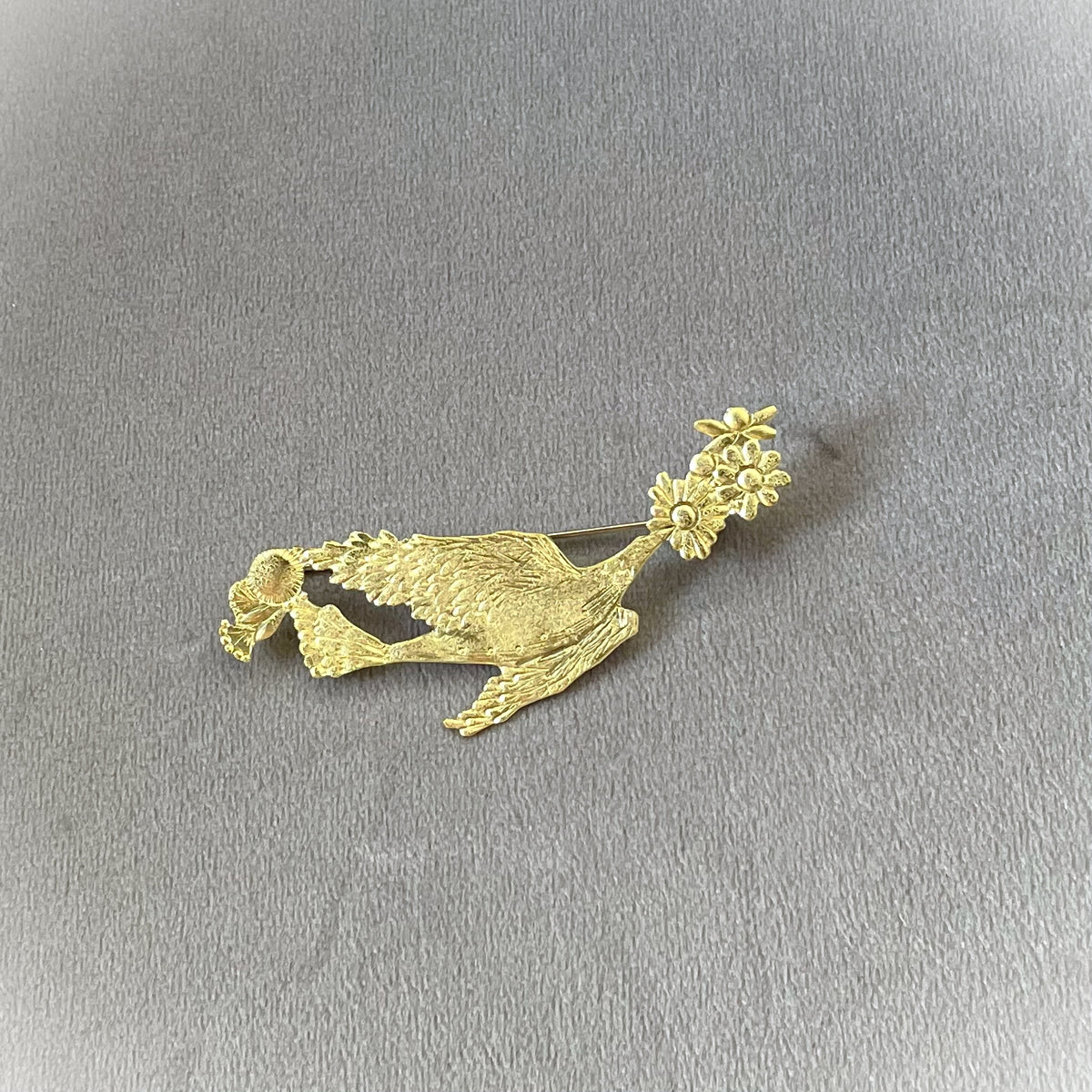 bird and flower brooch size M