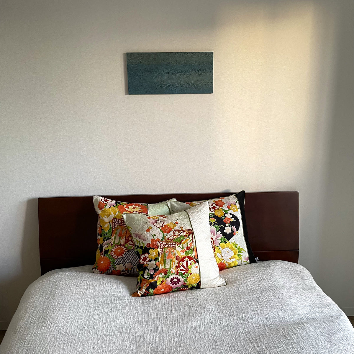 Vintage Kimono Cushion Cover Hanaguruma (Flower car)