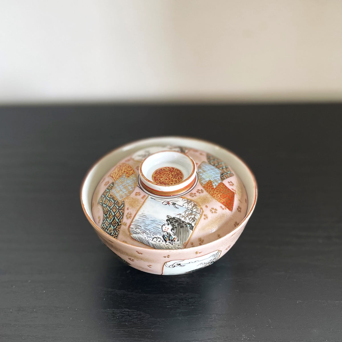 Peach lid bowl