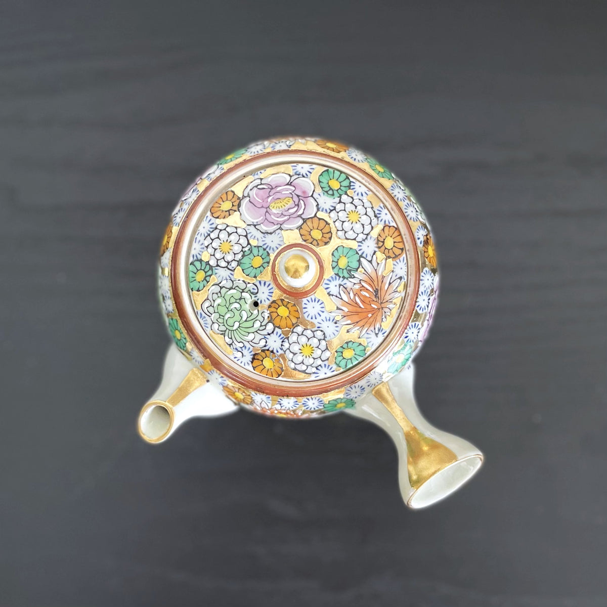 Kutani, floral design, gilt