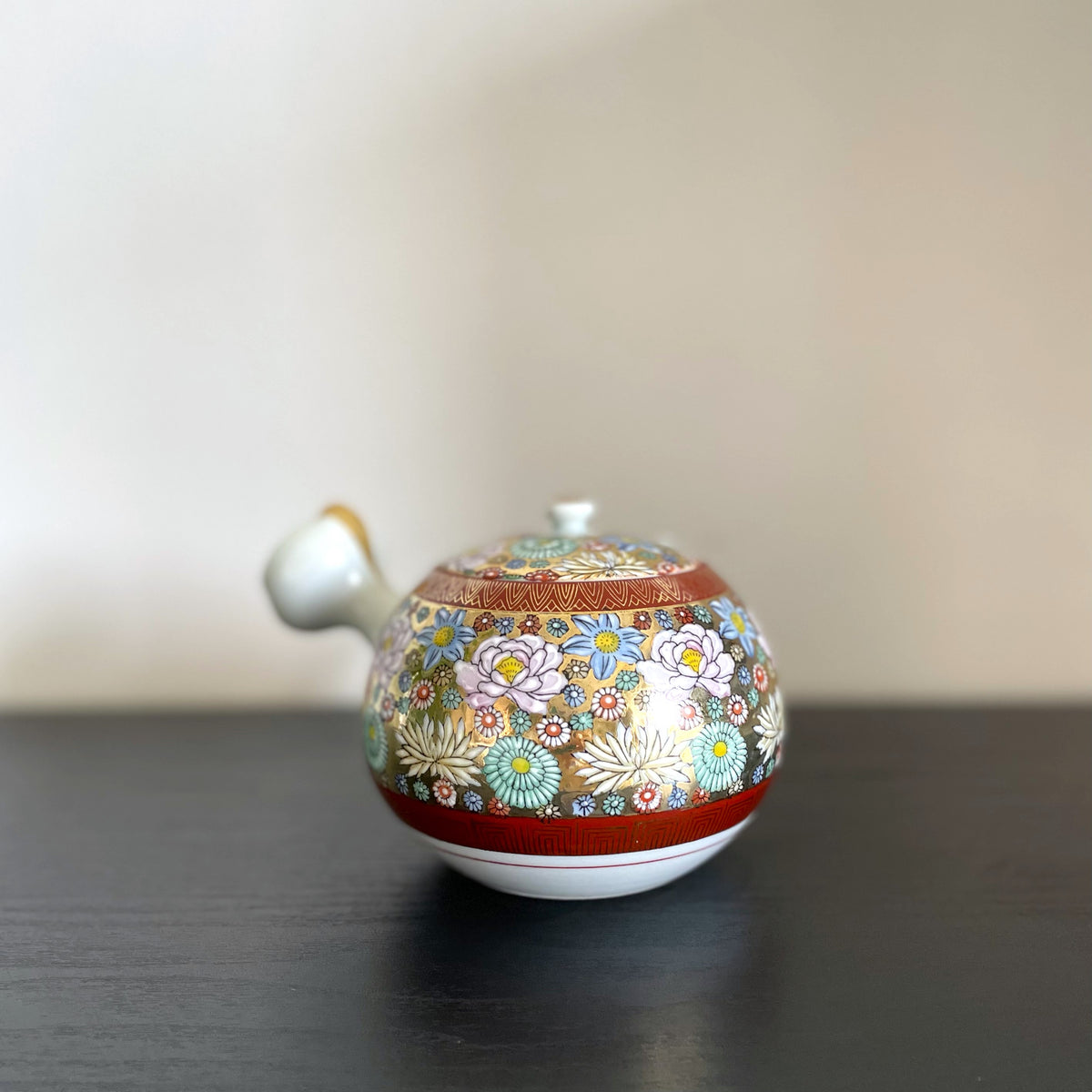 Kutani Flower Teapot