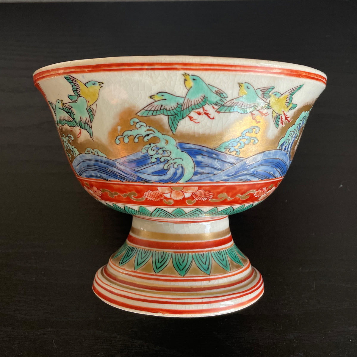 Dragon carved bowl with legs