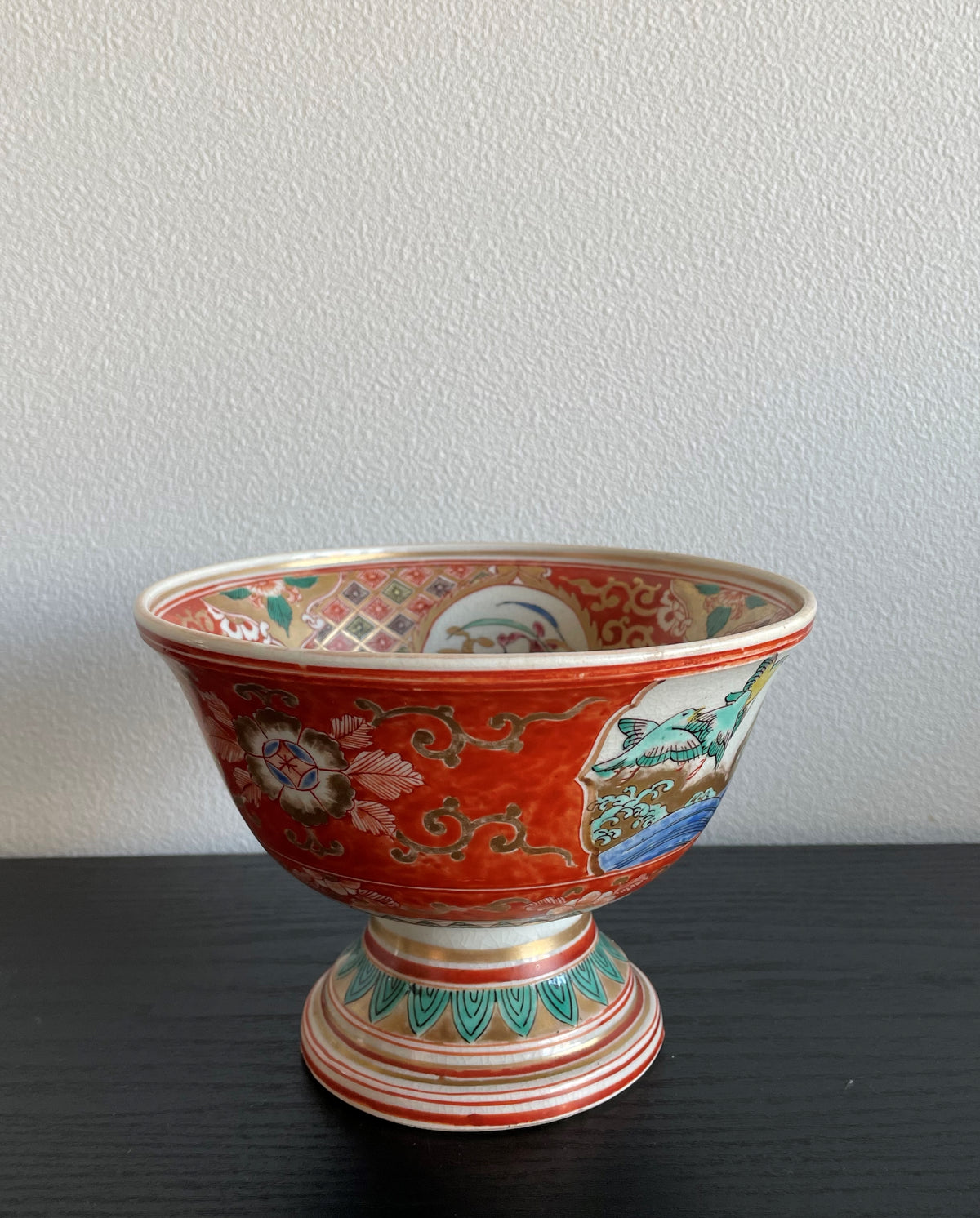 Dragon carved bowl with legs