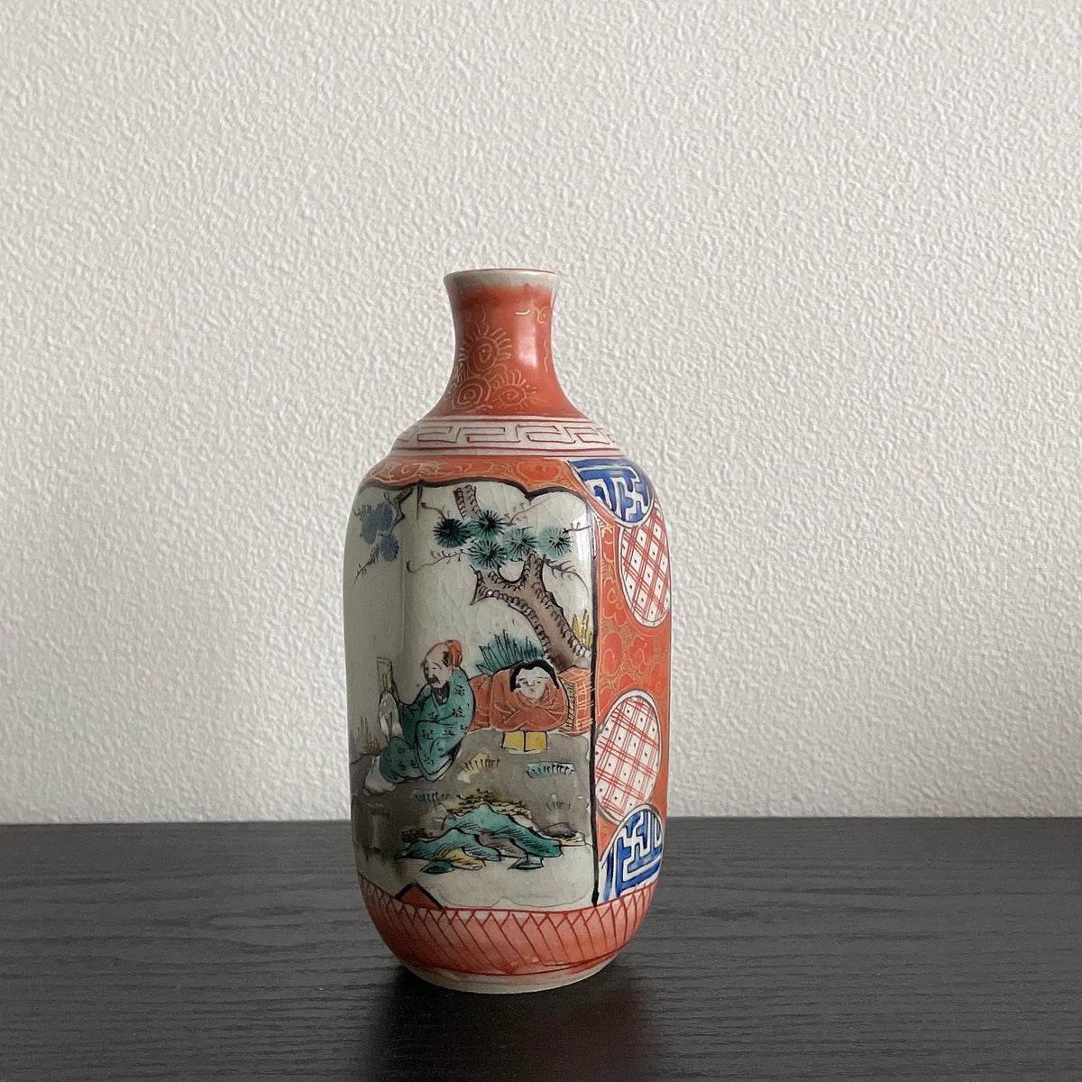 Kutani "Shoza" style sake bottle or flower vase