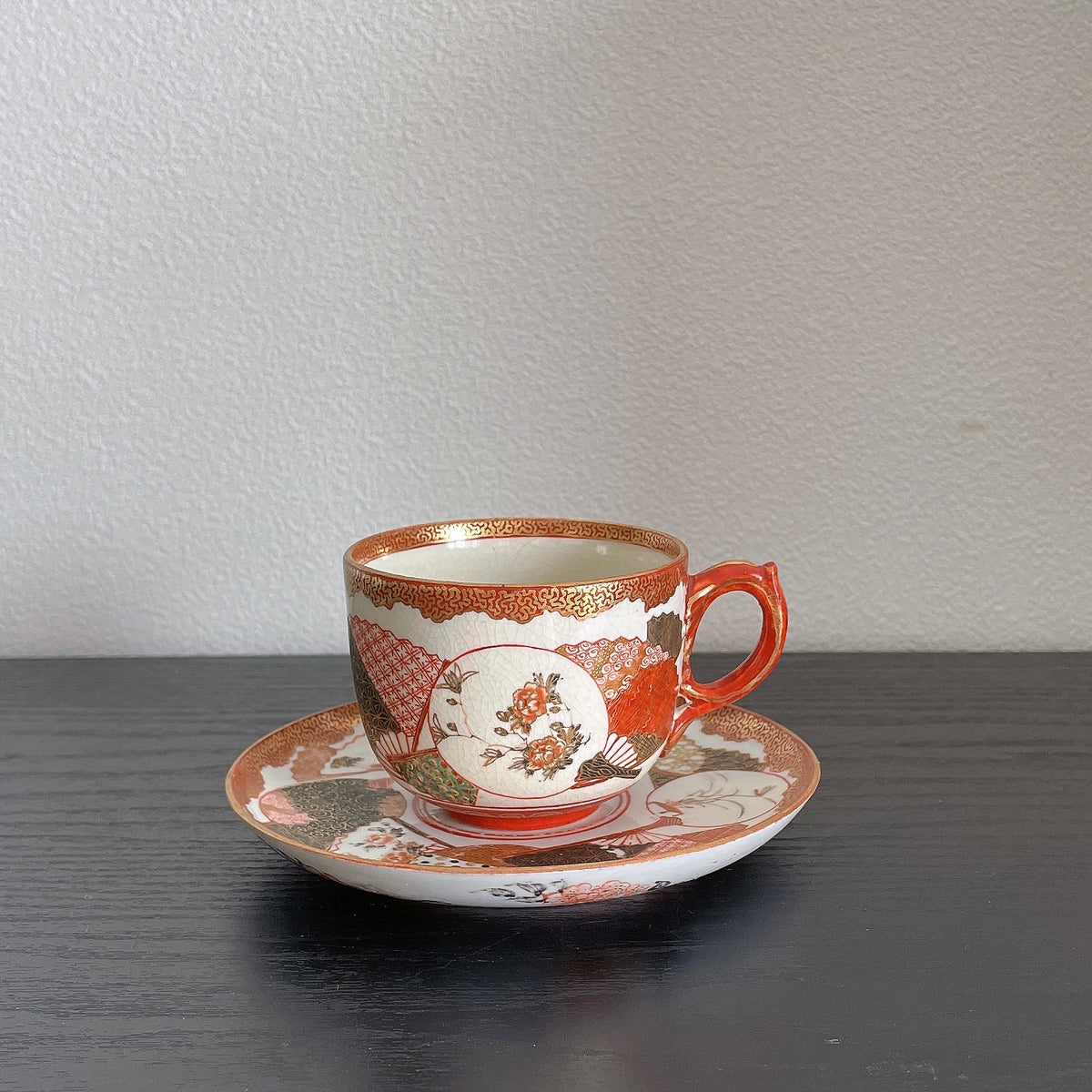 "Dainippon Kutani" fan tea cup