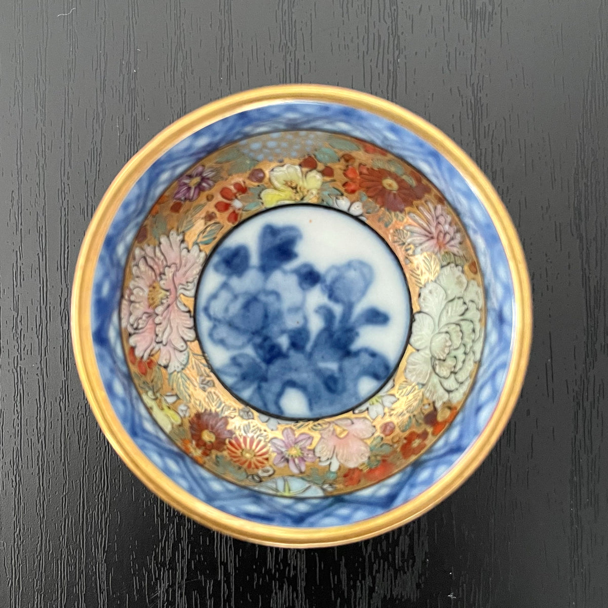 Full of flowers, Sake cup