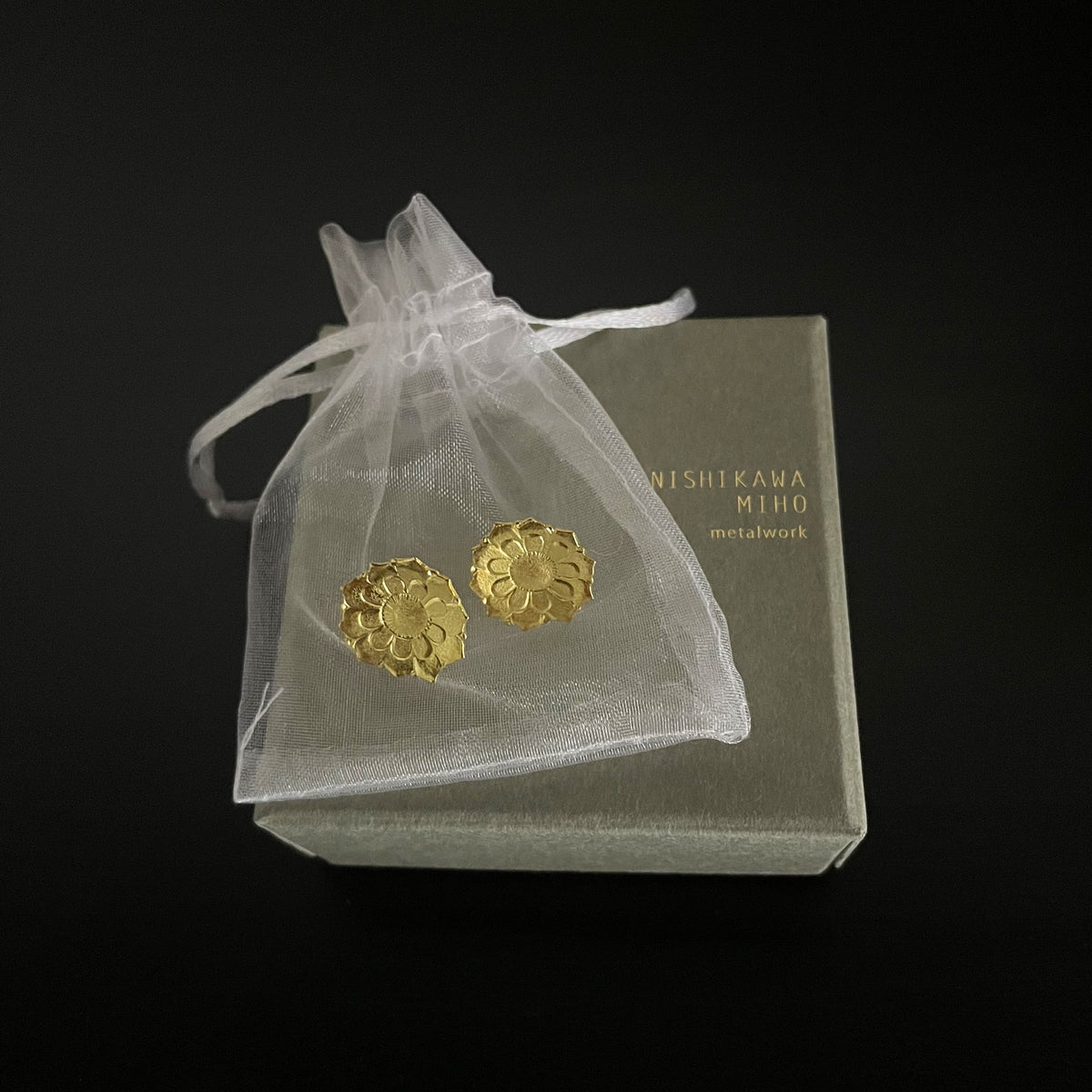 Pierced earrings, flower rings