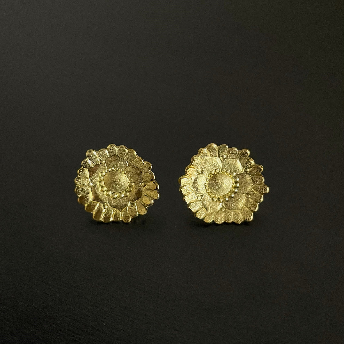 Pierced earrings, flower rings