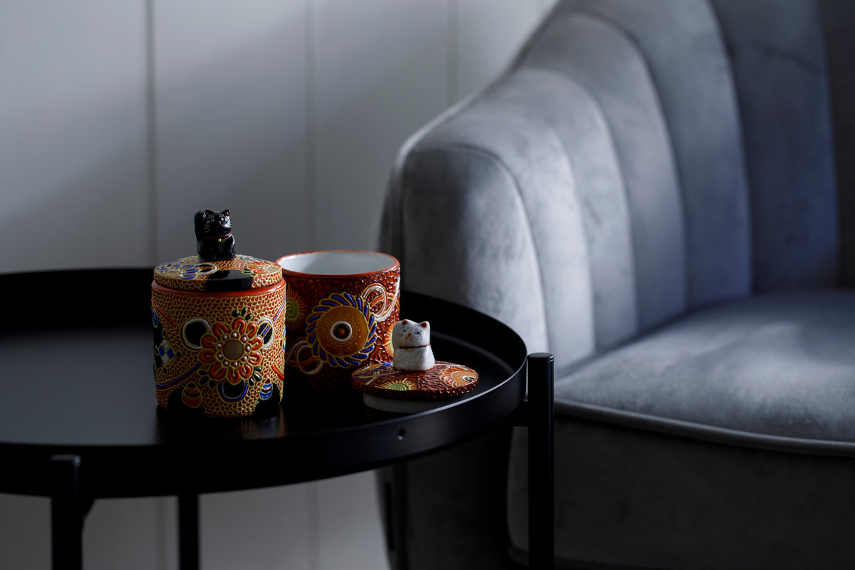 Massage oil candle ~Yabuya~ Black Maneki Neko