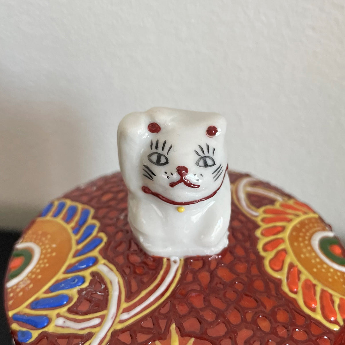Massage Oil Candle ~Yabuya~ White Maneki Neko