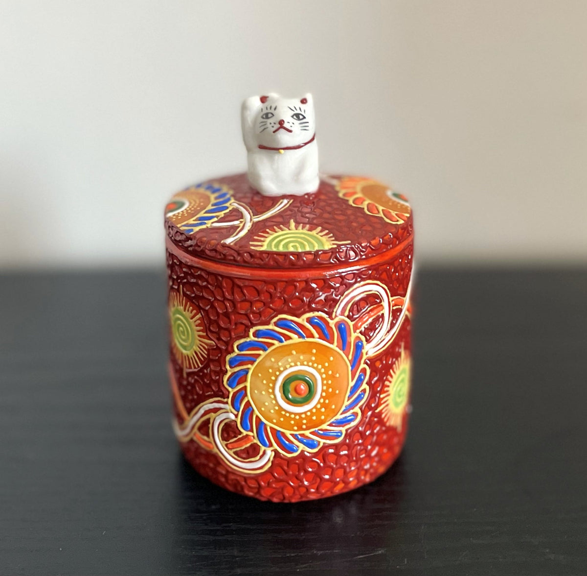 Massage Oil Candle ~Yabuya~ White Maneki Neko